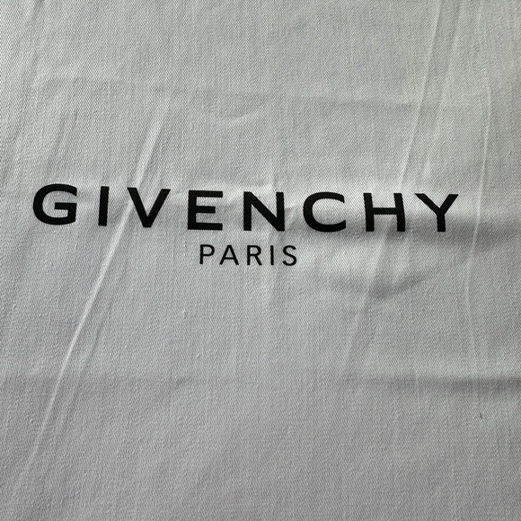 GIVENCHY drawstring 15 X 15 - Picture 8 of 11